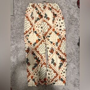 Abercrombie cream pattern pants